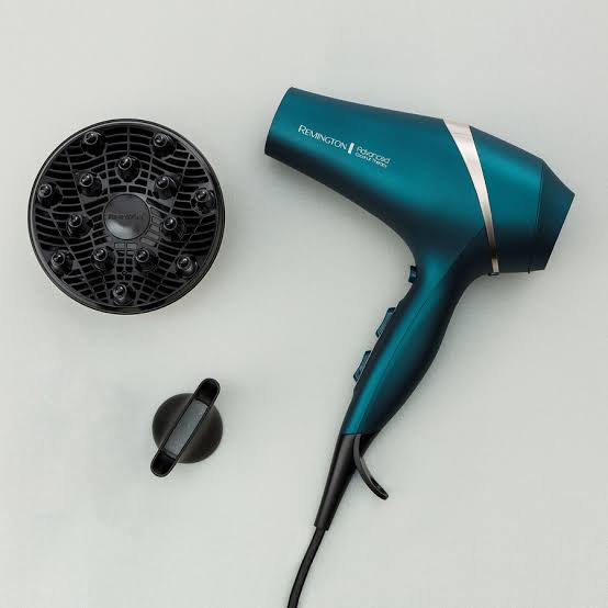 REMINGTON ADVANCED COCONUT THERAPY HAIR DRYER
WITH 1YEAR WARRANTY