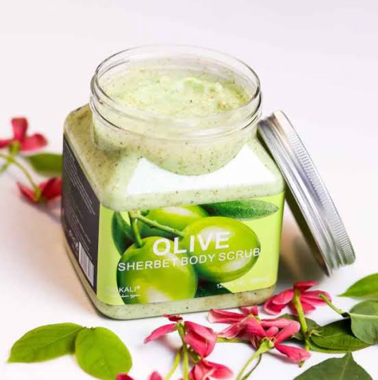 Naturals Olive Body Scrub 350ml
