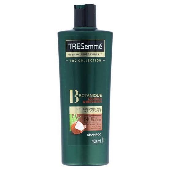 TRESemme Botanique Nourish Replenish Coconut Milk & Aloe Shampoo