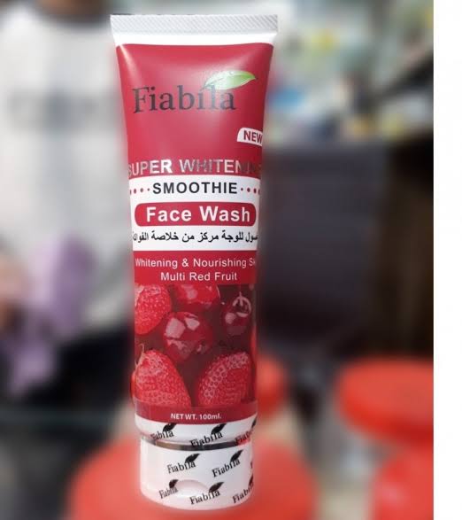 Fiabila super whitening multi red fruit face wash 100ml