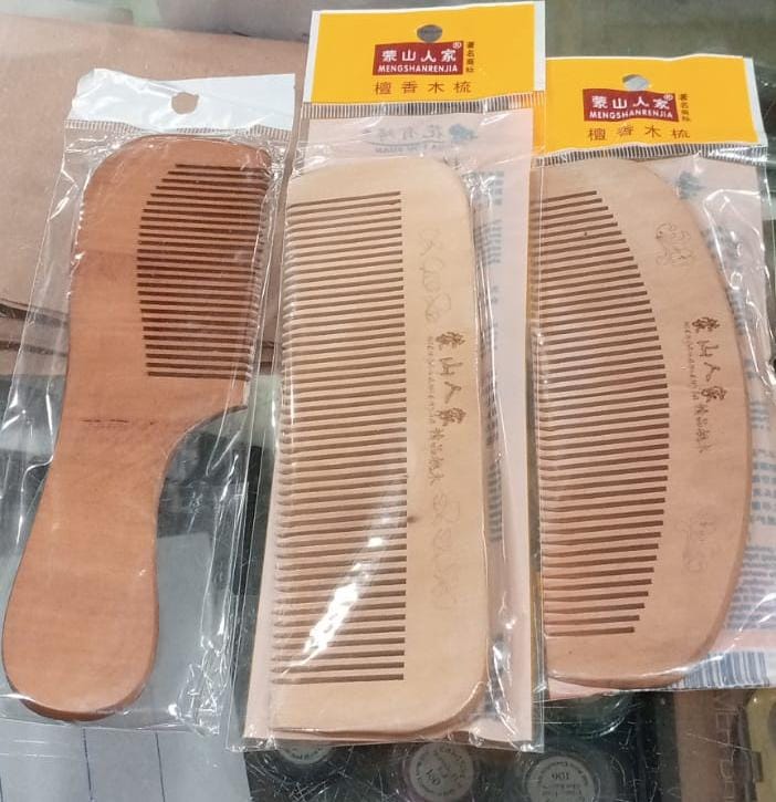 Wooden comb