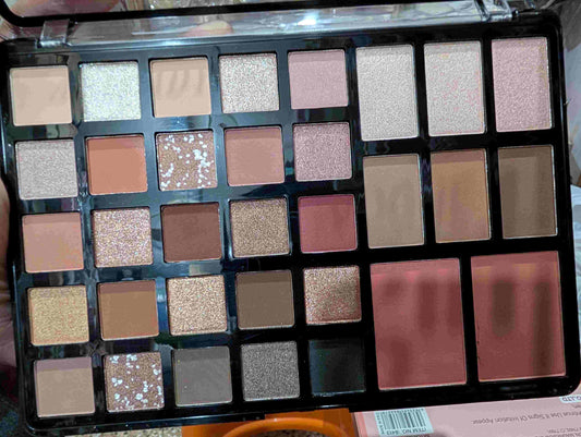 Anylady vogue girl highlighter, eyeshadow,blusher,contour 4in1 pallette