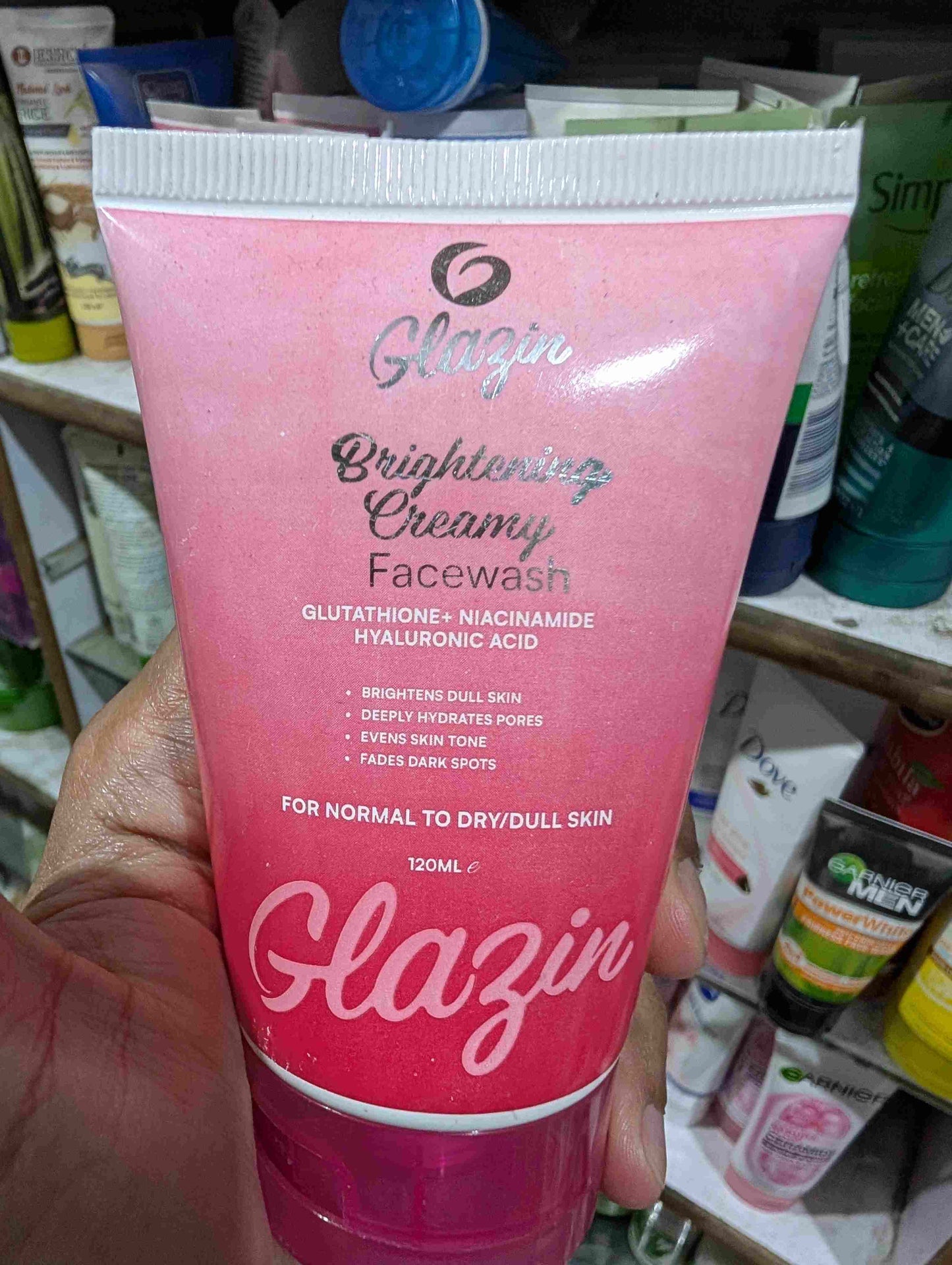 Glazin brightening face wash hyaluronic, niacinamide, glutathione 120ml