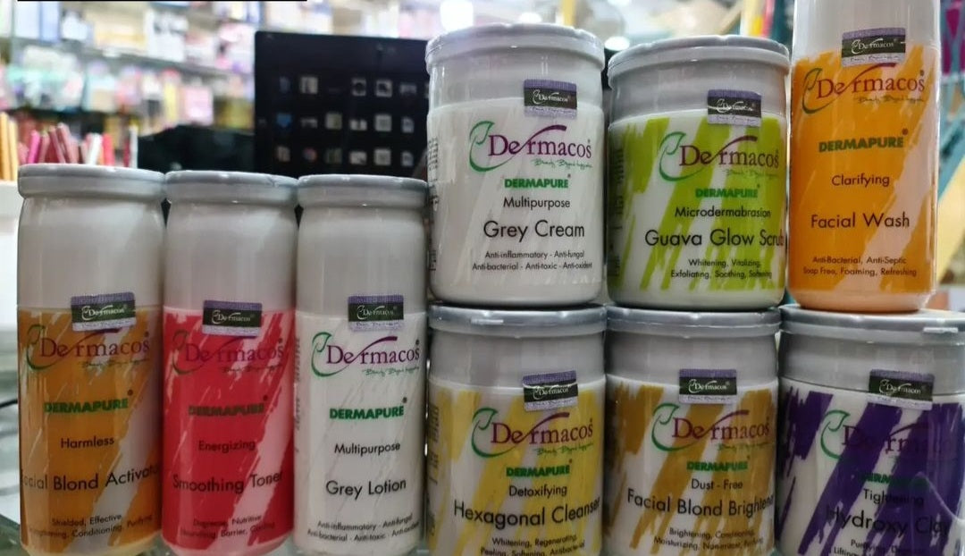 DermaCos Whitening Complete Facial